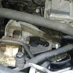 Jak łatwo i bezpiecznie wyjąć alternator w Renault Megane Scenic – krok po kroku
