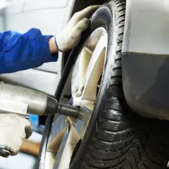 Ile kosztuje naprawa opony w wulkanizacji? Sprawdź ceny i oszczędź