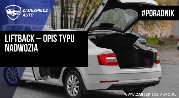 Biały liftback z otwartym bagażnikiem, w którym widać fioletową walizkę. #PORADNIK