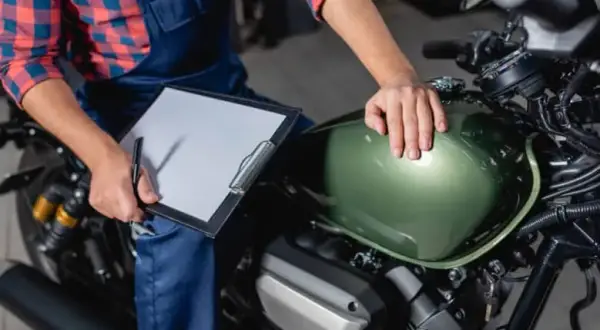 Ile kosztuje rejestracja motoroweru? Sprawdź wszystkie opłaty i uniknij niespodzianek!
