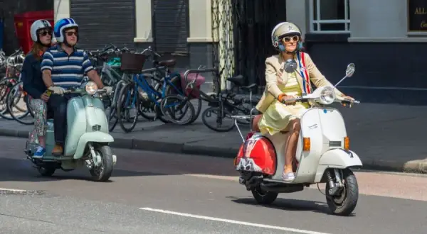 Jaki kask na motorower - wybierz najbezpieczniejszy i komfortowy model
