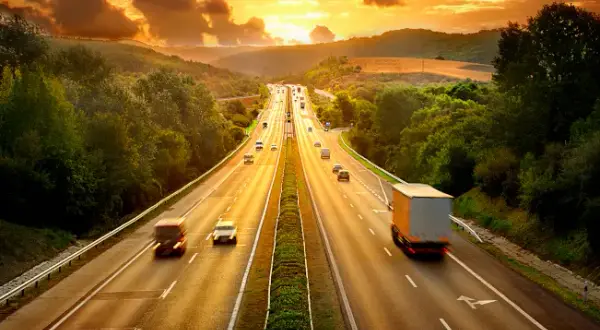 Jak działa opłata za autostrady w IKO i uniknij problemów przy bramkach