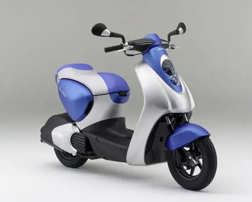 Ile kosztuje motorower? Sprawdź ceny nowych i używanych modeli oraz oszczędzaj!