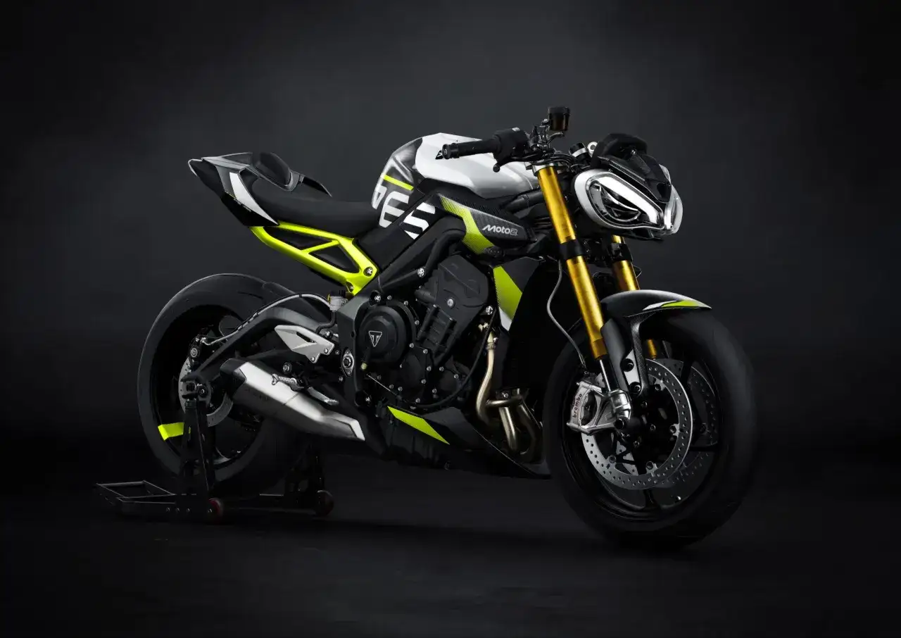 Triumph Street Triple - którą wersję wybrać i ile kosztuje?