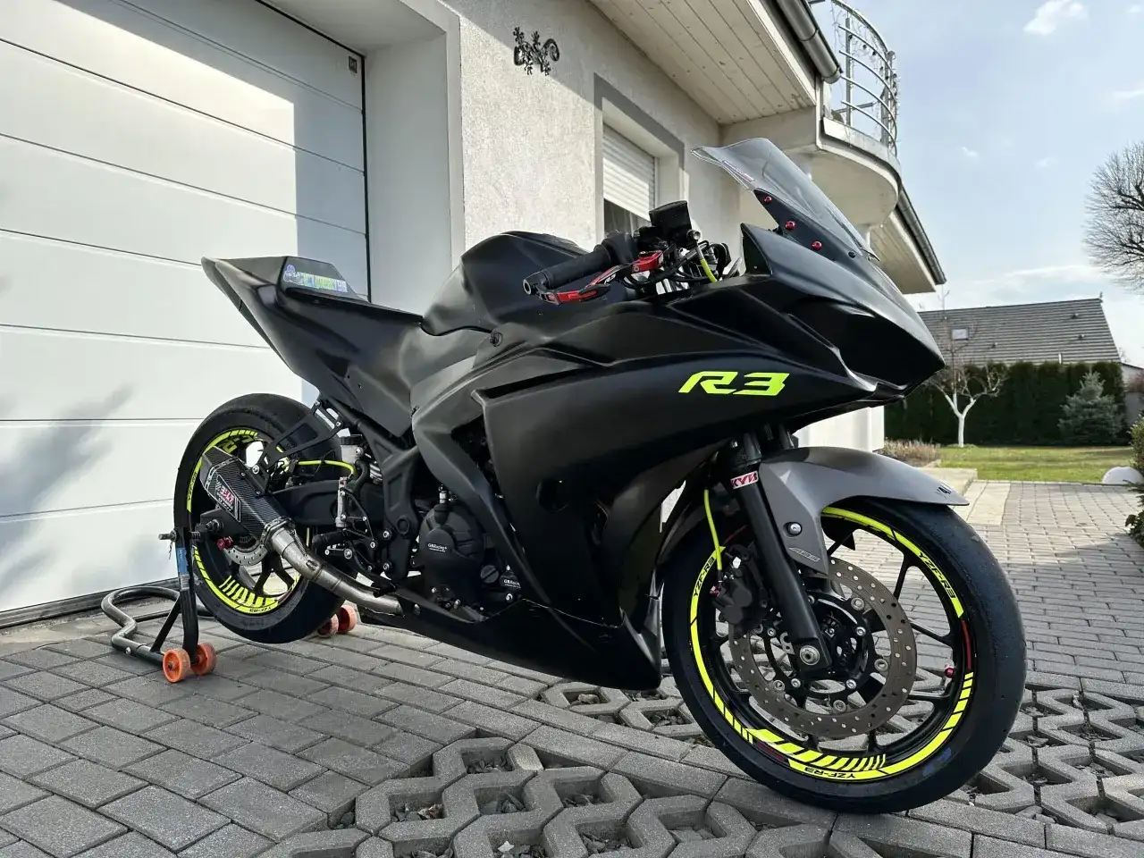Yamaha R3 - co oferuje i kiedy naprawdę ma sens?